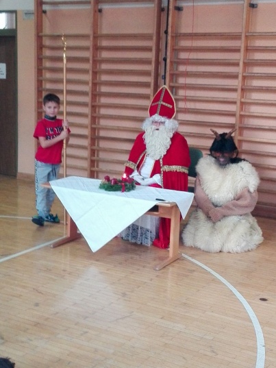 Der heilige Nikolaus besucht die Kinder 2018